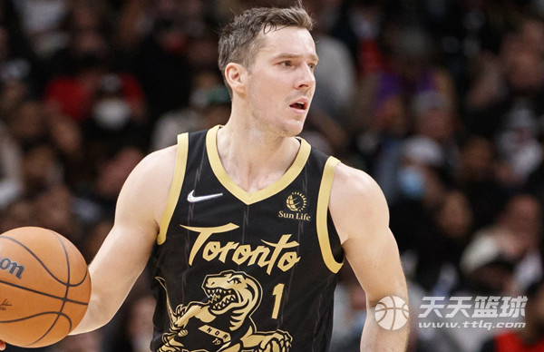 在他加入球 在他加入球